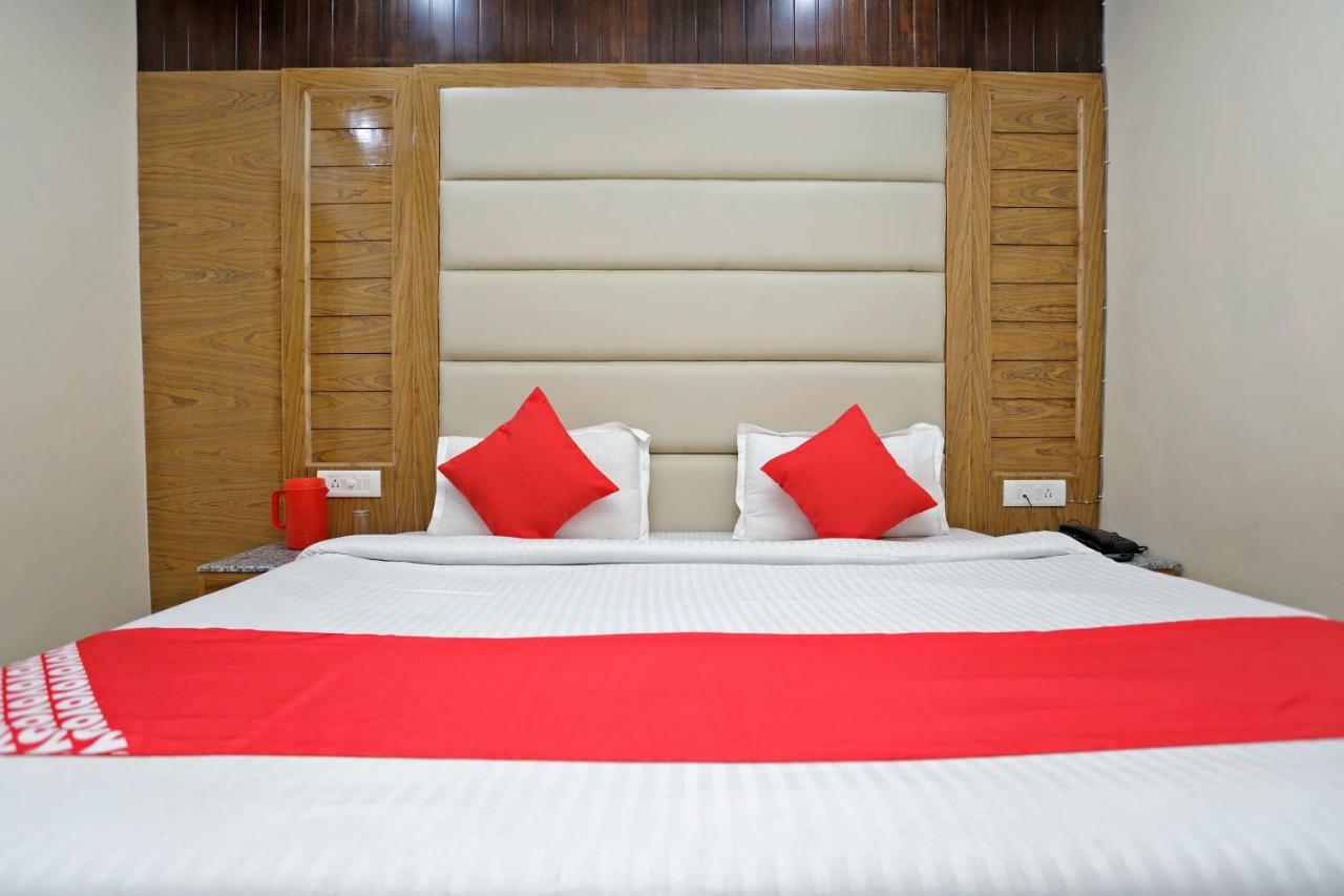Oyo 39066 Hotel Star View Массури Экстерьер фото